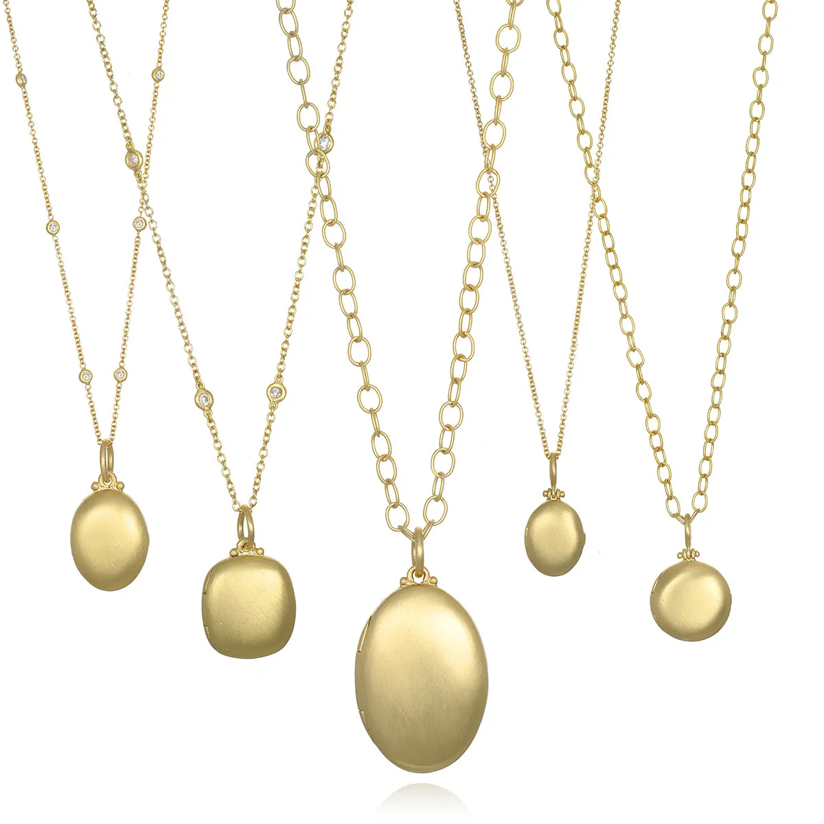 18 Karat Gold Cushion-Shaped Locket