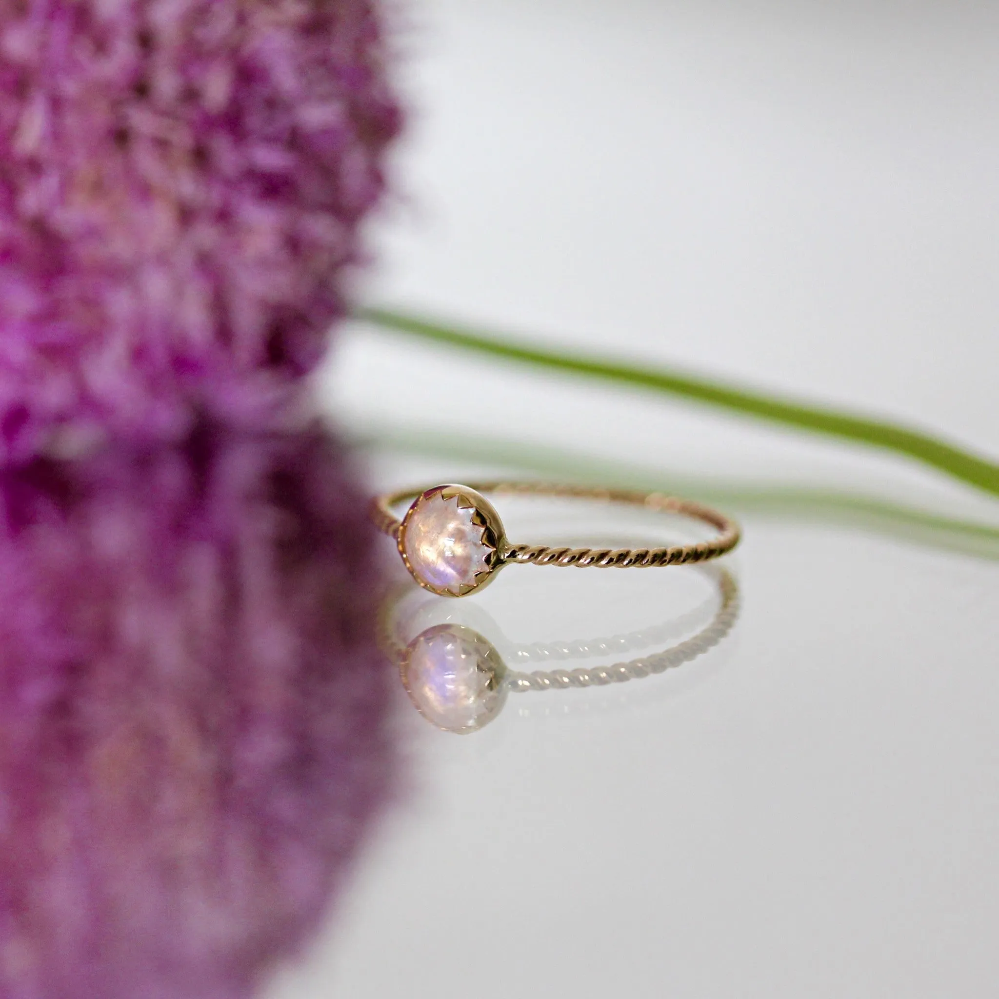 GOLDEN MOONSTONE RING