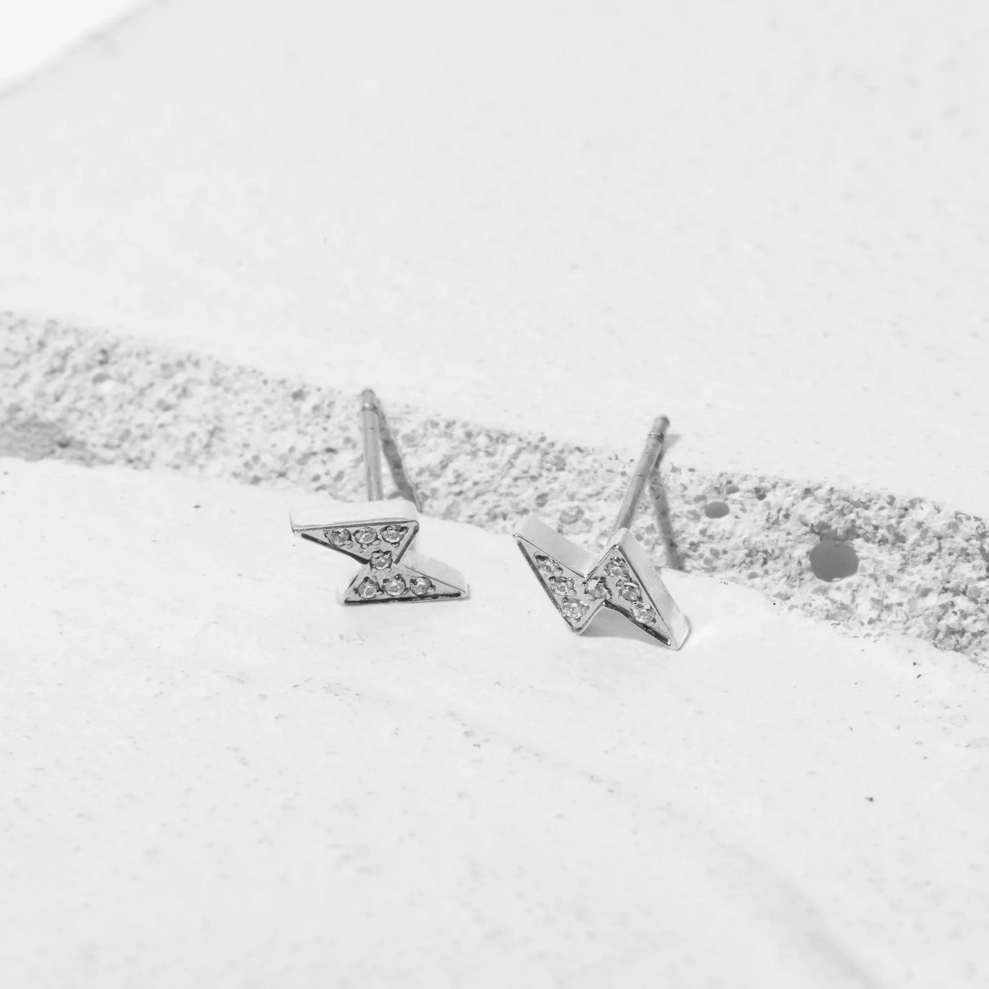 Lea Pave Studs