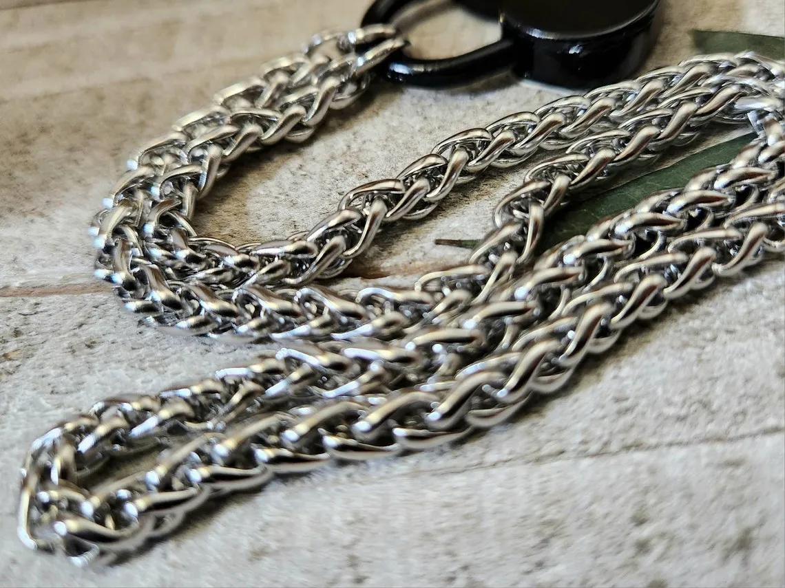 Locking heart sub collar