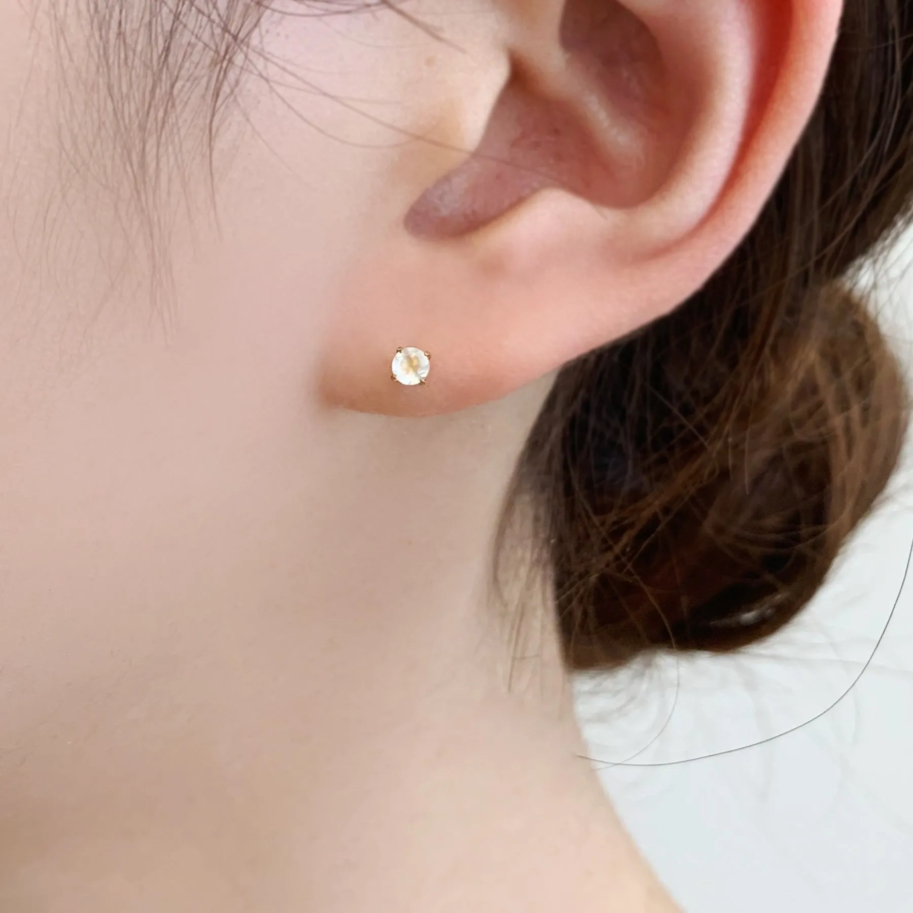 [Second Earrings] 18K Yellow Gold Moonstone Earrings