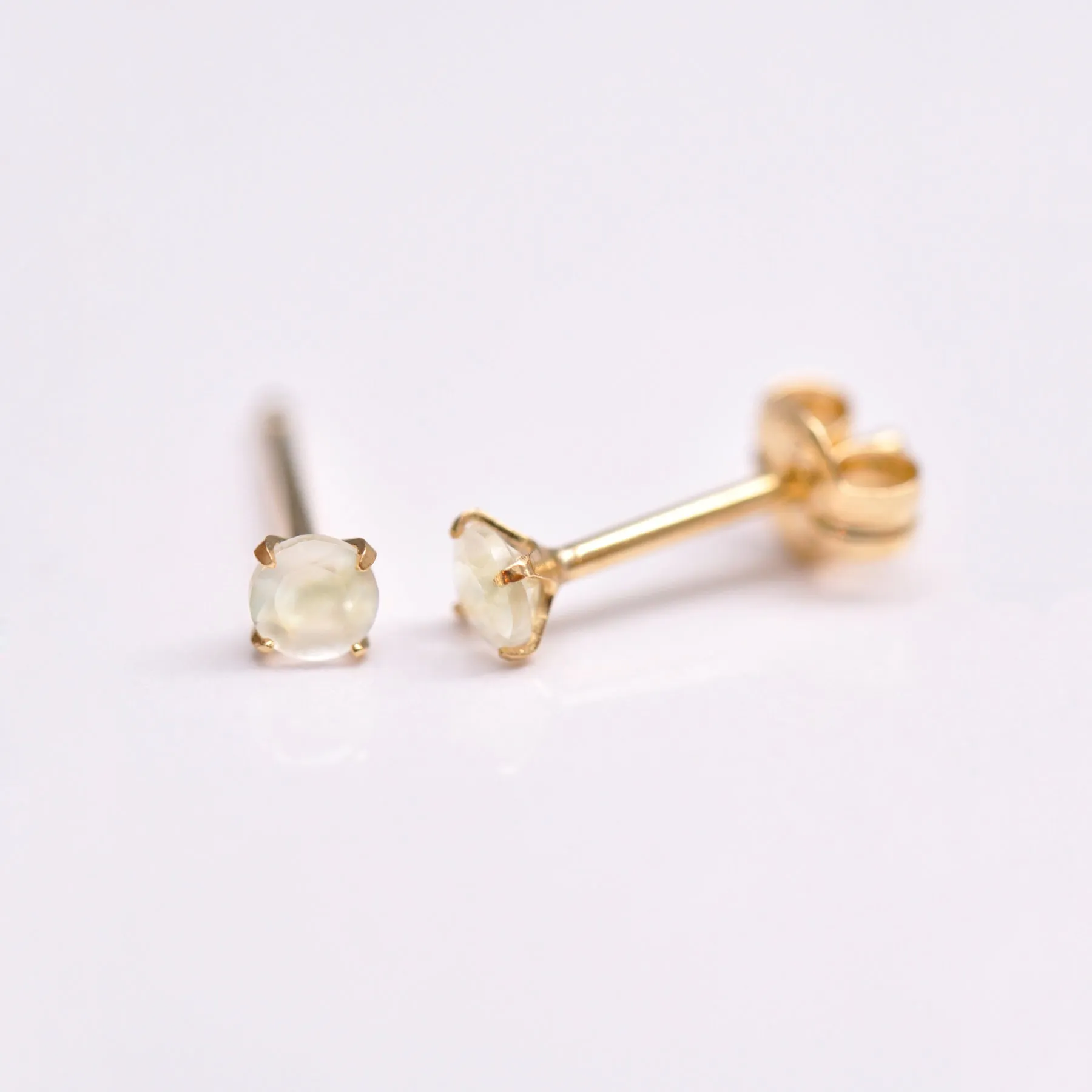 [Second Earrings] 18K Yellow Gold Moonstone Earrings