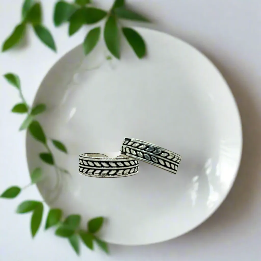Silver Leaf Toe Ring
